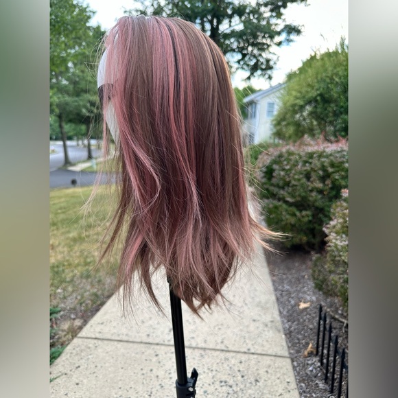 🌟NEW Chelsey Smith Crowns Clara - Cherry Truffle Synthetic Wig - Standard Size🌟 - Picture 10 of 10